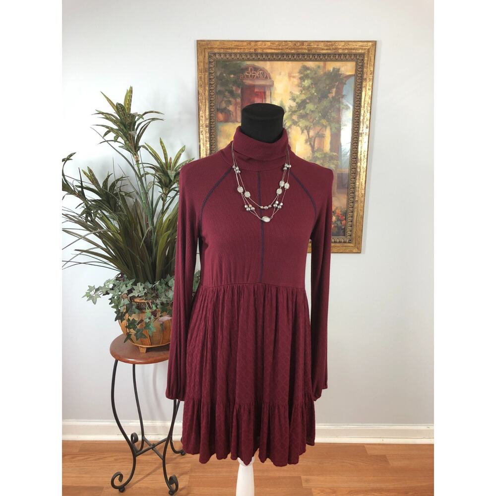 Coco + Jaimeson Mini Dress Women's Small Burgundy Tiered Ruffle Hem Romantic